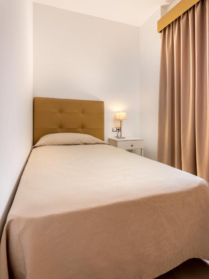 Apartamentos Las Palmeras Puerto De Mogan Bagian luar foto