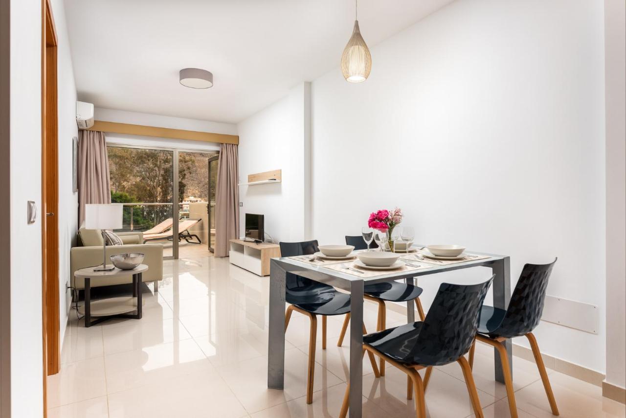 Apartamentos Las Palmeras Puerto De Mogan Bagian luar foto