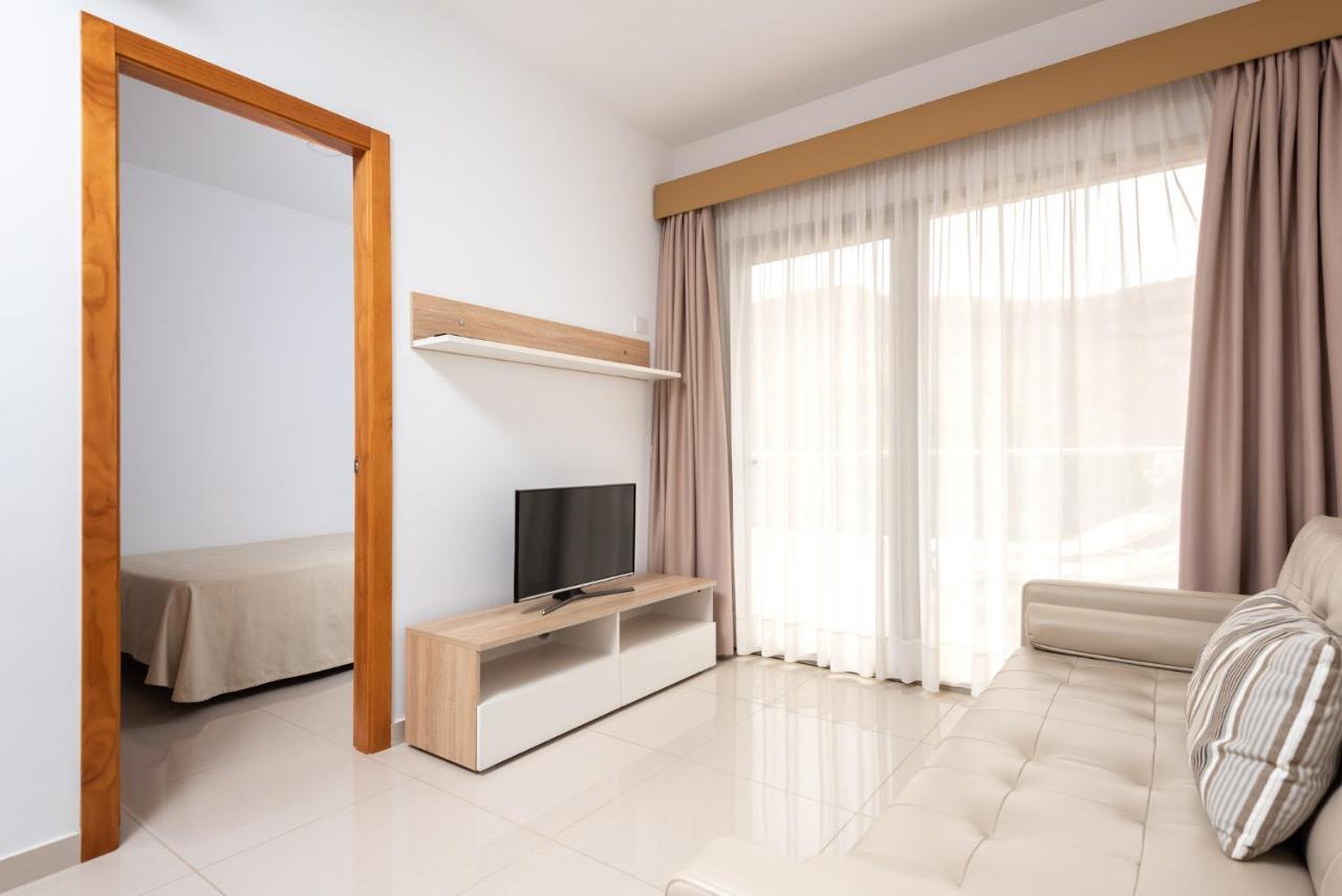 Apartamentos Las Palmeras Puerto De Mogan Bagian luar foto